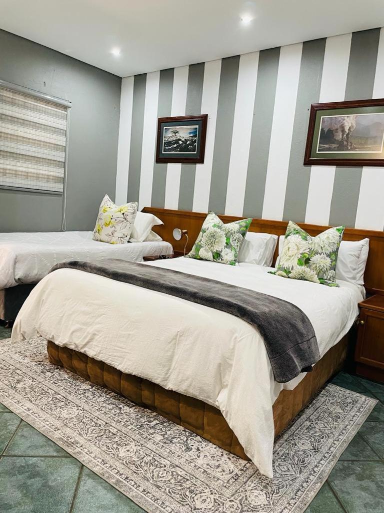 Pari Guest House Middelburg  Esterno foto