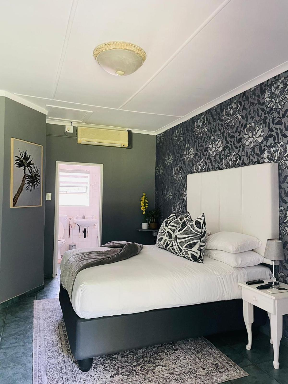 Pari Guest House Middelburg  Esterno foto