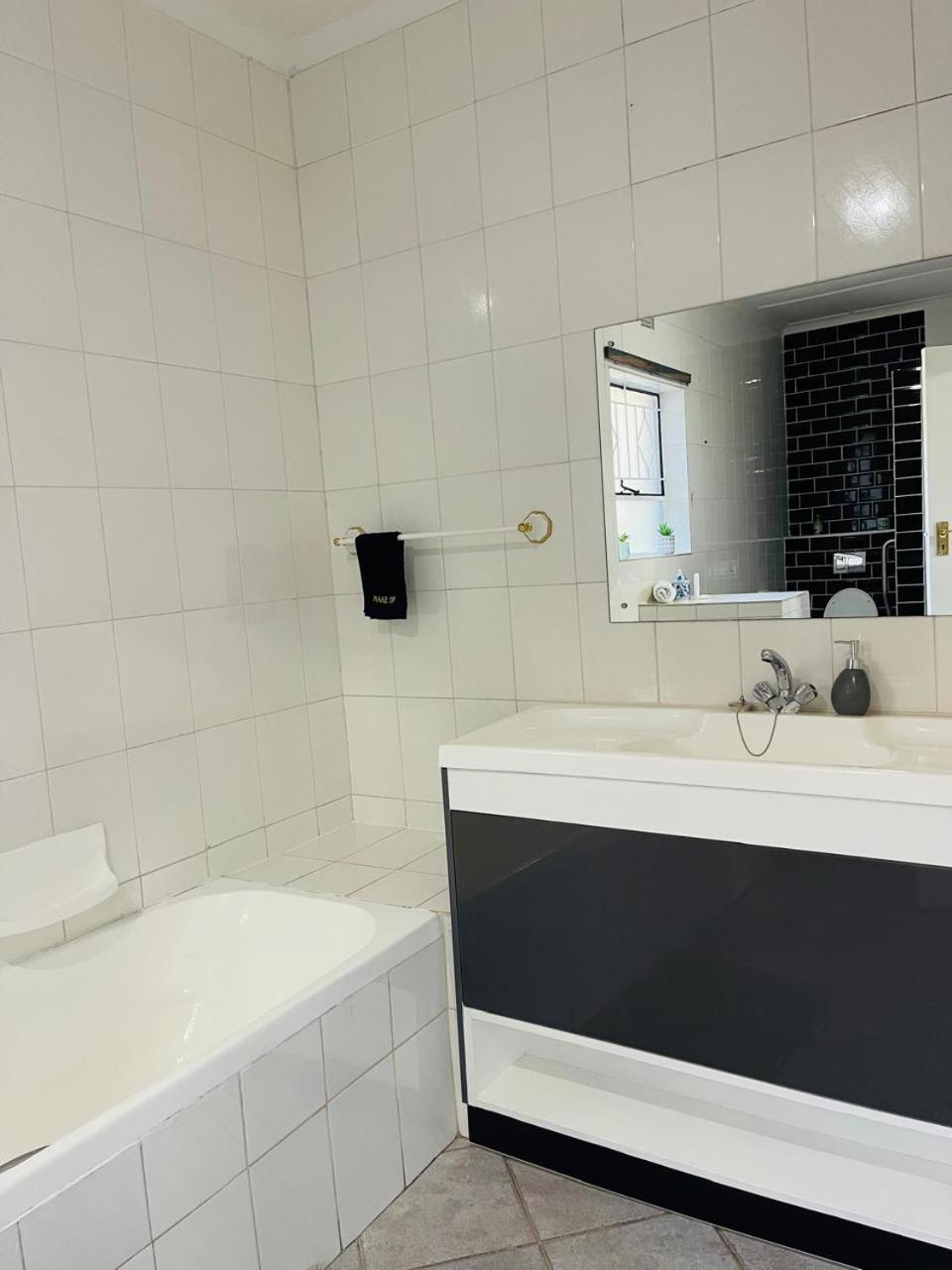 Pari Guest House Middelburg  Esterno foto