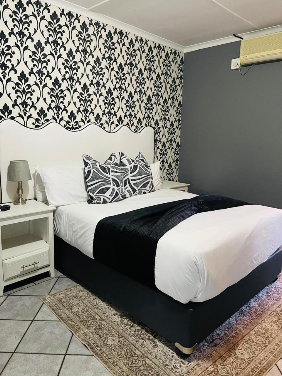 Pari Guest House Middelburg  Esterno foto